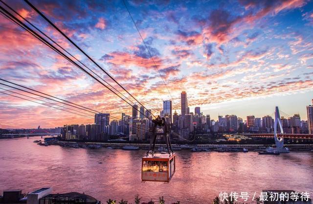 重庆，只要去旅游一次还想再去的城市，夜景最值得一看
