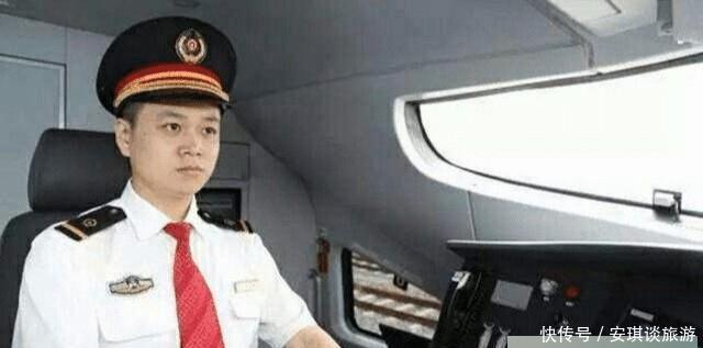 为什么火车深夜可以继续行驶，高铁却不行？乘务员透露背后的原因