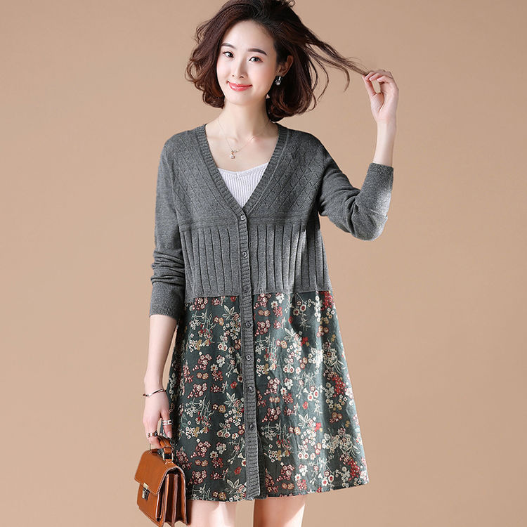 别穿裙子了，9月流行慵懒风毛衣配小脚裤，美翻了