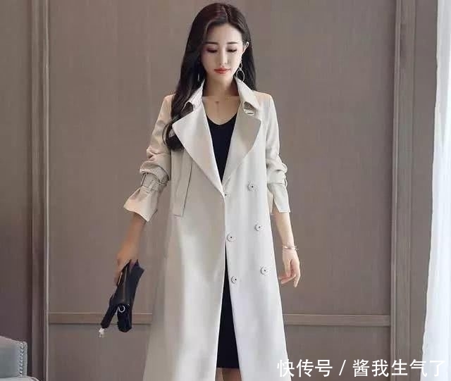 「长款过膝」长得不够洋气?这些时尚感爆棚的发型和外搭,教你即刻变身潮女