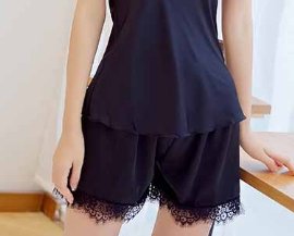 败家老婆简直太迷人!穿这样的吊带+短裤套装，魅力四射超女人