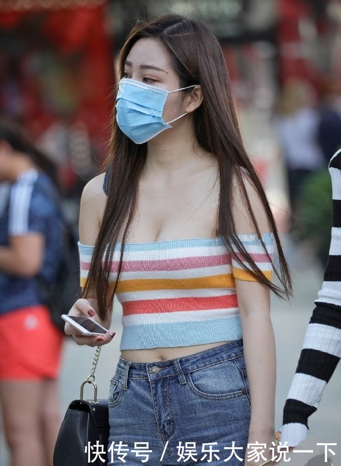  「针织衫」同样是针织衫，明显“彩虹”款式的妹子，更胜一筹