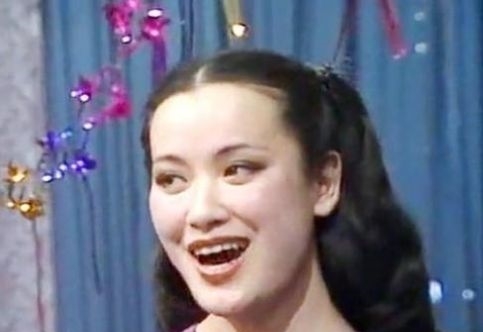 【索宝莉】她24岁因春晚一夜成名,生母为她放弃生命,56岁因癌症在异国离世