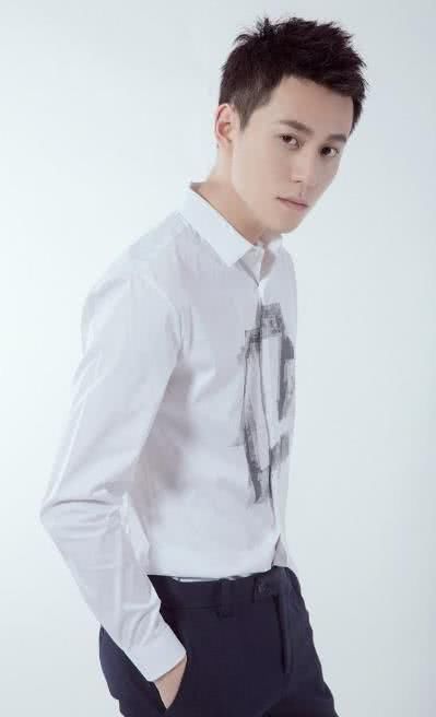 秦俊杰终于出面辟谣，渣男一说不攻自破，分手原因终得解释!