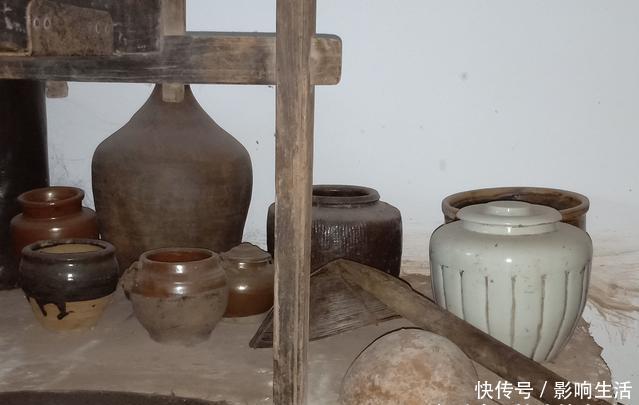  「家中」农村大集上具有时代感老物件12图，越老越值钱，看看家