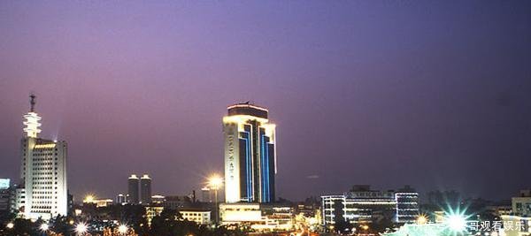  逆袭@中国面积最小、逆袭最成功的新一线城市，30年前只是一个小