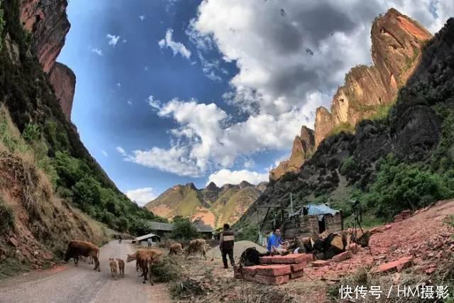  「座山峰」中国有个神奇的地方，一天3次日出，3次日落！