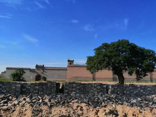 走进被摘牌后的乔家大院：乔家堡村被夷为平地，景区营建思路并未