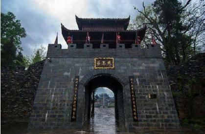 贵州最穷的两个地级市, 景色却全国闻名, 会是你