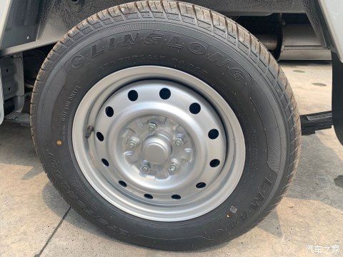  追求：操控不错？五菱荣光小卡车主追求操控选它不后悔
