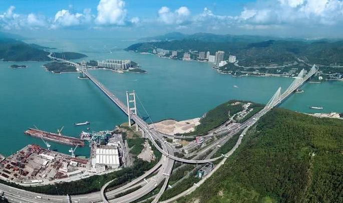 中国再创世界奇迹！这座大桥比港珠澳长3倍，动用上万人建成！