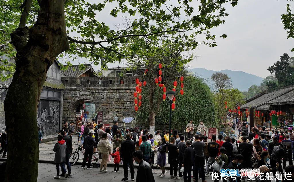  都江堰：境界丨四月芳菲 畅游都江堰