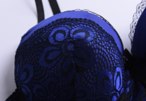 国外女人都不穿文胸睡觉的，原来是这样穿，贴身舒适又清凉