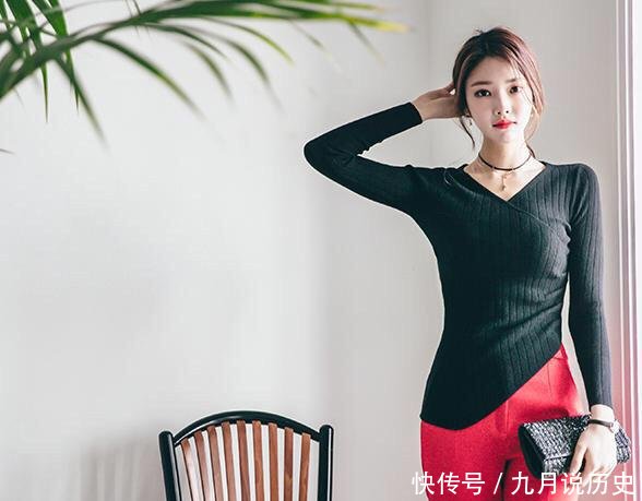 动人:黑色针织打底衫温婉动人,彰显女性独特魅力!