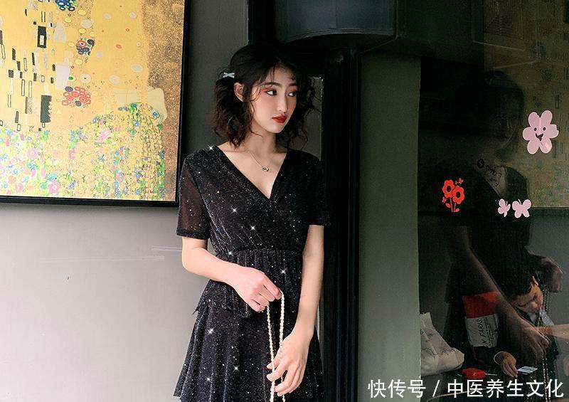 【浪漫】今年大热的四款连衣裙,谁穿谁好看,透出温柔浪漫感