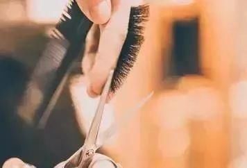 还在流行小奶狗?Instagram盐系小哥哥火遍悉尼CBD，只因他修长有