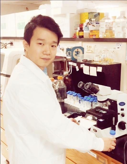 唐爽深夜发文，驳斥周立波的名表言论，还晒图请专家鉴定