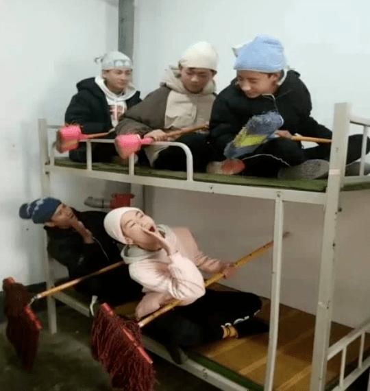 老师■“数学学霸”大多有这3个特征,若你一个没中抄书都“难考第一”