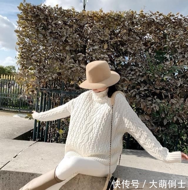 『针织』忽冷忽热的季节,内搭是关键!这样穿脱了外套也超美