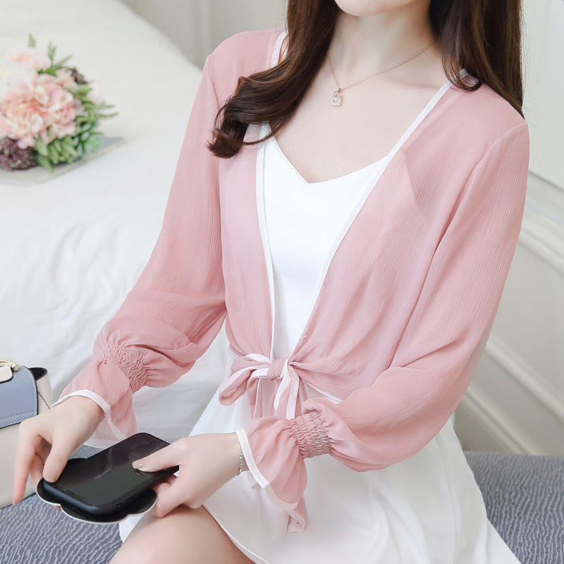 越来越多的女人不穿T恤衫!直接穿这样“雪纺衫”，美出新境界