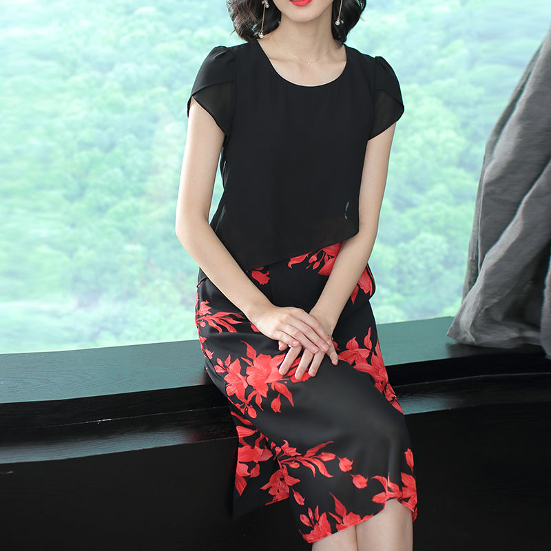 不得不说:头次见到如此美的“秋裙”,提倡34-56岁女人多穿