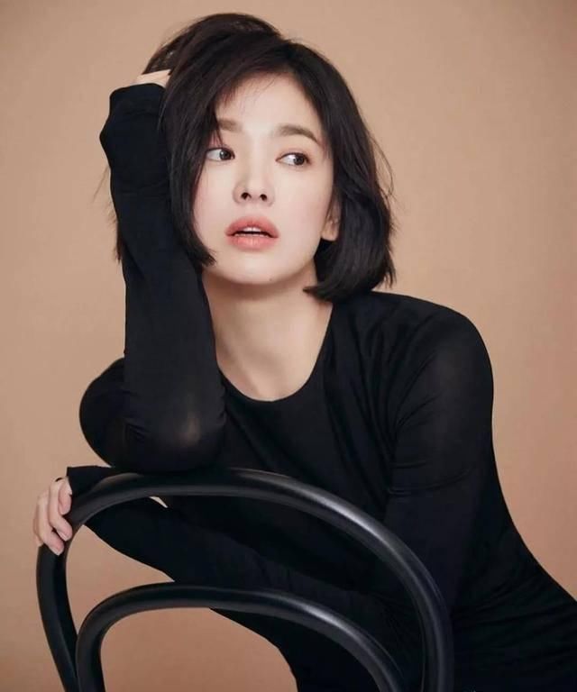  『纯真』剪了短发的乔妹，带着那股纯真劲儿又回来了
