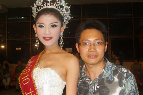 泰国人妖的晚年生活，光鲜背后几乎全是心酸，多数这样度过余生