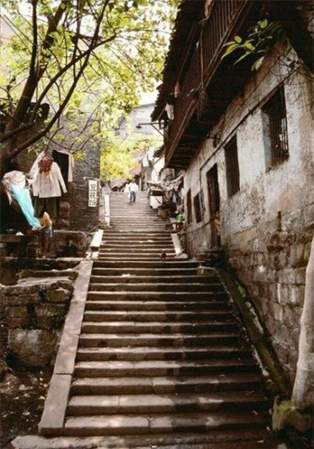 老照片:1994年的山城重庆 光膀子的棒棒军