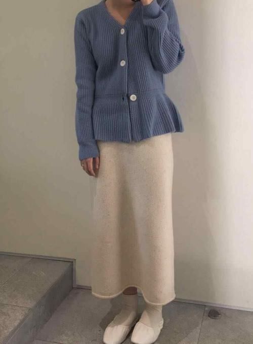 『深蓝色』学会针织衫的“3部曲”,一件就可以过完春天