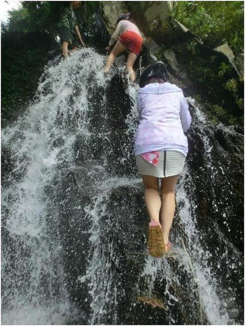 在三亚的碧海蓝天上我要飞得更高,看得更远