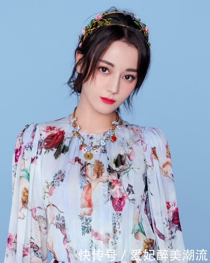 陈乔恩撞衫迪丽热巴,差距真不是一般大,网友:姜还是老的辣