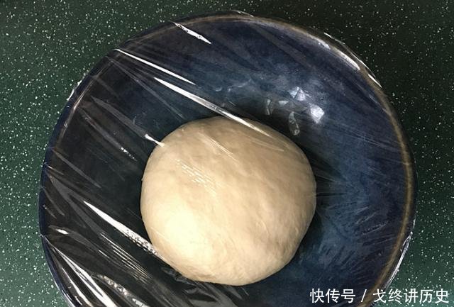  【拉丝】不用揉出手套膜，面包暄软又拉丝，操作简单，小白看一遍也能学会！