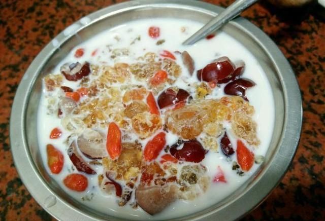  出水■能够让你皮肤越来越好的4款甜品，坚持下去还能吃出水嫩肌！