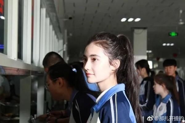  位妹妹：张子枫赵今麦争状元？2020艺考生名单太强大！无美颜滤镜有何能耐