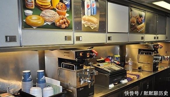 美国为何不修高铁？看看美国的火车，再看我国高铁，这就是差距