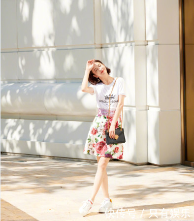 佟丽娅胖了?身穿红色的裙子都要被撑破了,网友:真是没想到