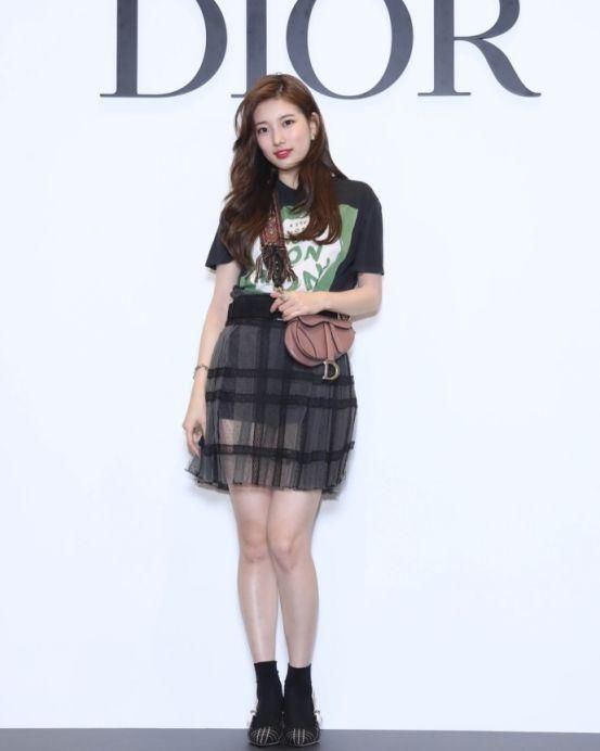 裴秀智身穿透视纱裙出席活动，却被吐槽长胖了，网友：胖一点也美