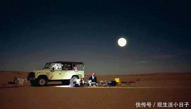 为什么在沙漠迷路千万不能走直线专家这样走才是正确的！