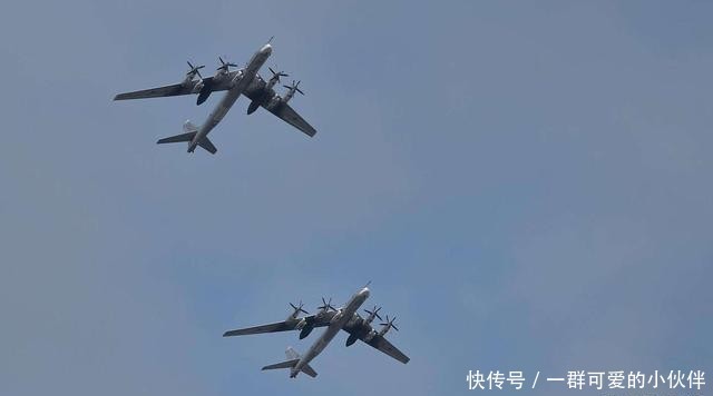  『逼近』俄图-95战略轰炸机逼近日本：警告一万次，不及派战略轰炸机去