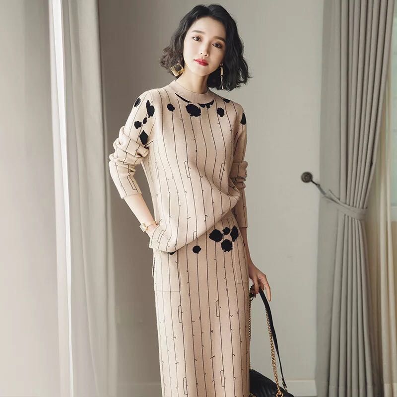 一件金丝绒,胜过十件旗袍!推荐60后女人穿,中秋国庆穿正好