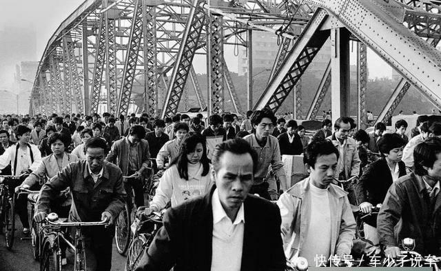  #美女#1988年中国老照片： 图3已经没有了、图6美女爱屌丝、图7