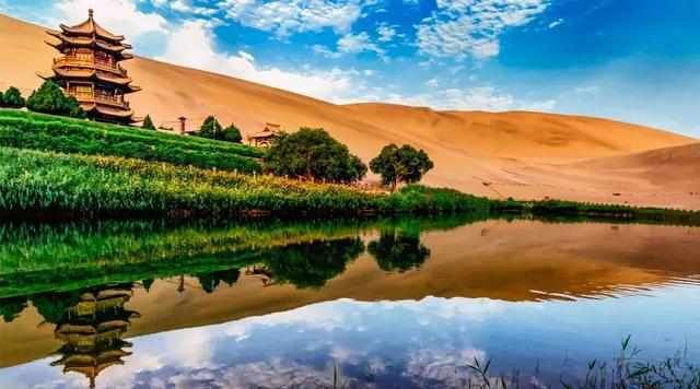 甘肃敦煌通高铁 ▏对于有西北梦的人来说，一件让人欣喜若狂的事