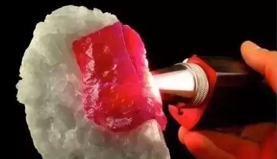  「蓝宝石」扒一扒那些骗了你很久的珠宝常识