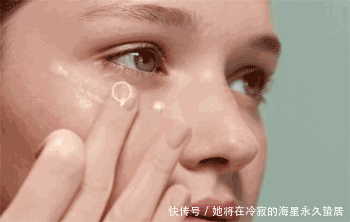  『睡前』所有女生！这个黄金时间段，你还在错误护肤吗？