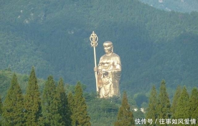  「观音像」这尊观音像比自由女神像还要高15米，中国的超级大佛