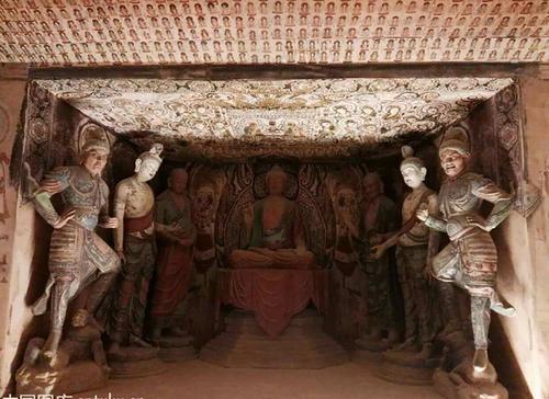 国内最严的景点，每个洞窟游览不能超过五分钟，且洞窟内禁止拍照