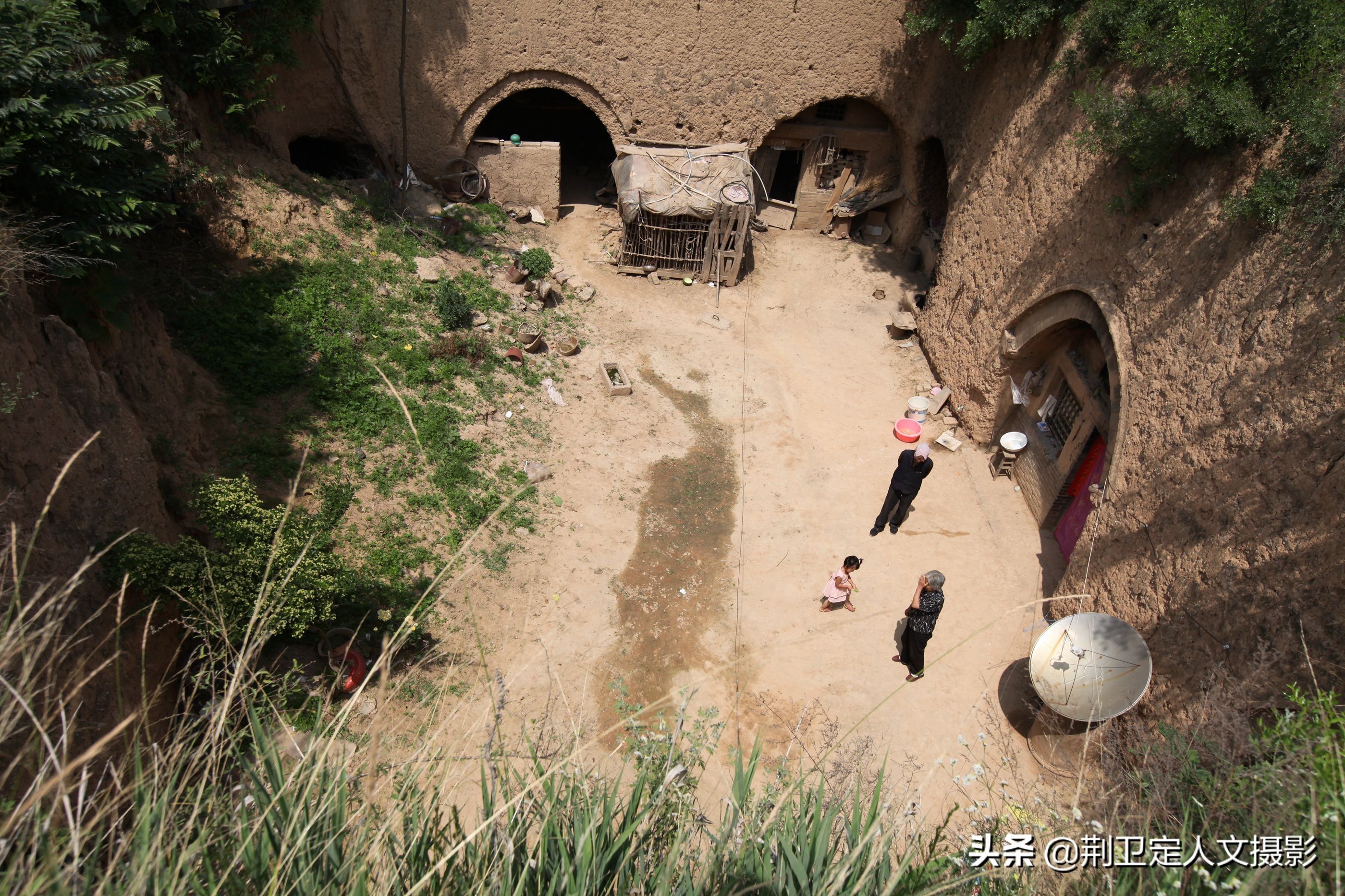 40多度高温天，实拍山西农村地坑院里人们的真实生活状态