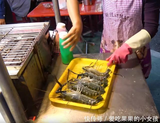 48岁大婶路边卖“它”，曾被认为是“水害”，现在20元一只不够卖