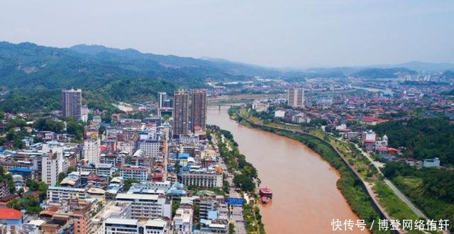 此地位于中国，却成越南人的“天堂”，越南美女等待接待中国男人