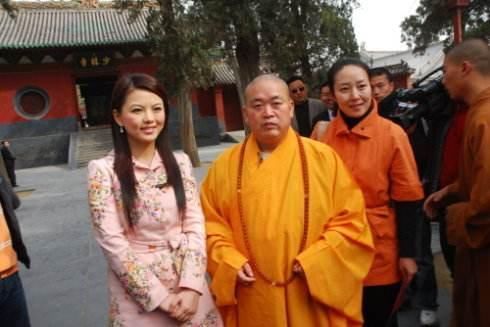 揭秘释永信“欺骗”双目失明老方丈，事件虽小却深刻反应人性